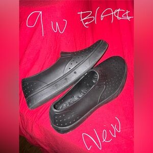 Foamies from Skechers size 9